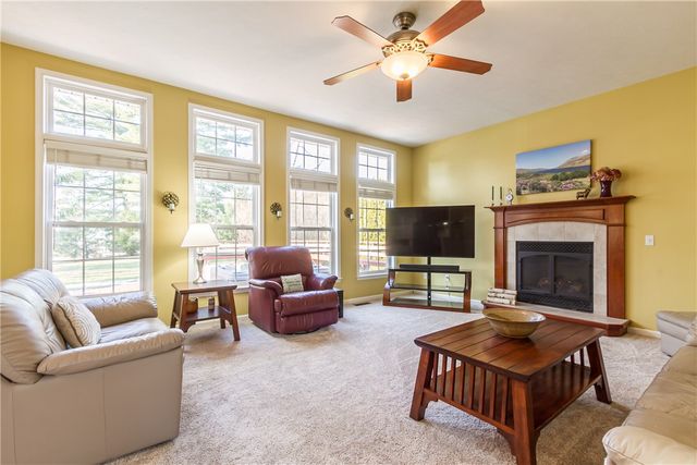 611 Maris Run, Webster, NY 14580