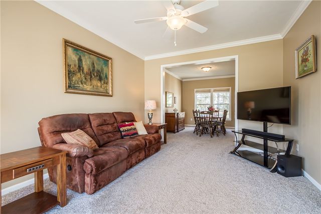 611 Maris Run, Webster, NY 14580