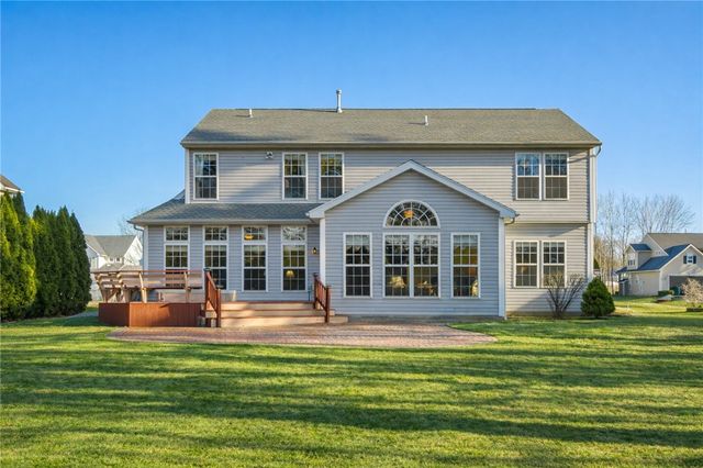 611 Maris Run, Webster, NY 14580