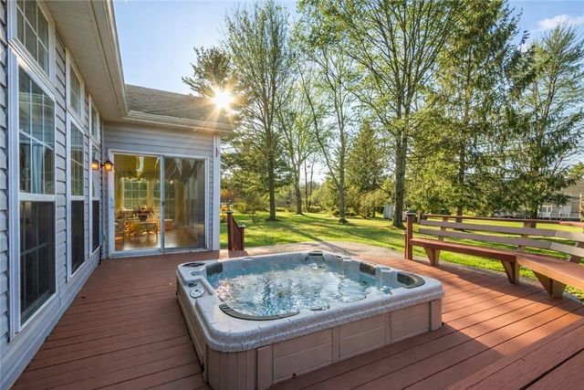 611 Maris Run, Webster, NY 14580