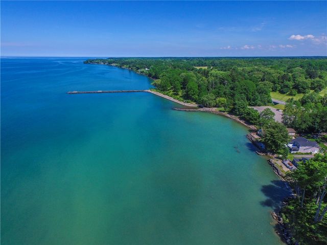 611 Maris Run, Webster, NY 14580