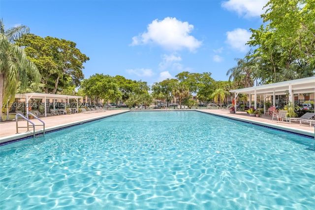 2316 SW 81st Way 8, North Lauderdale, FL 33068