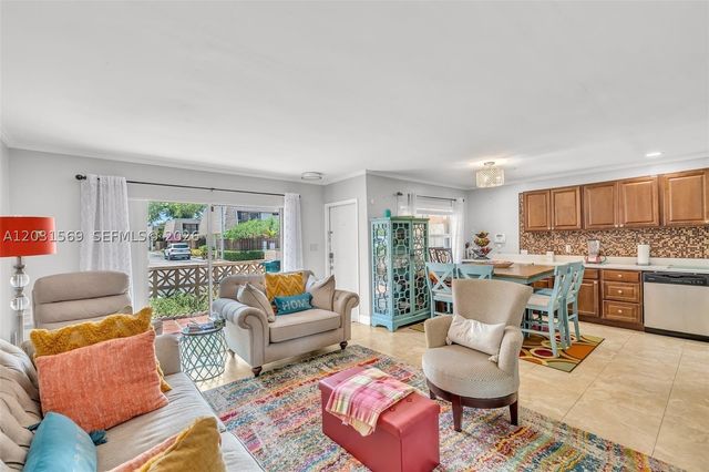 2316 SW 81st Way 8, North Lauderdale, FL 33068