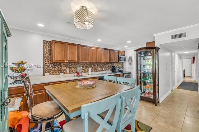 2316 SW 81st Way 8, North Lauderdale, FL 33068