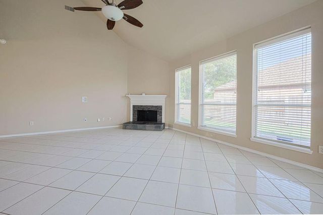 2206 Grand Shore Court, Pearland, TX 77584