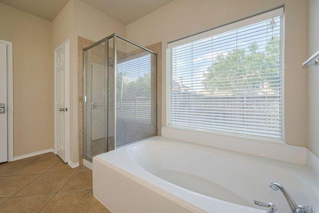 2206 Grand Shore Court, Pearland, TX 77584