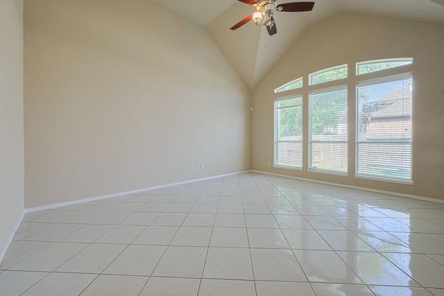 2206 Grand Shore Court, Pearland, TX 77584