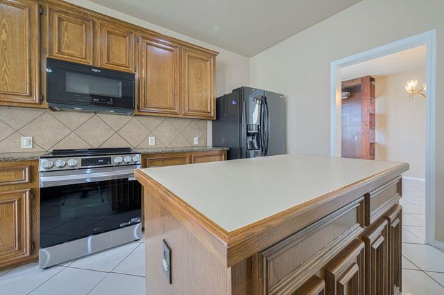 2206 Grand Shore Court, Pearland, TX 77584