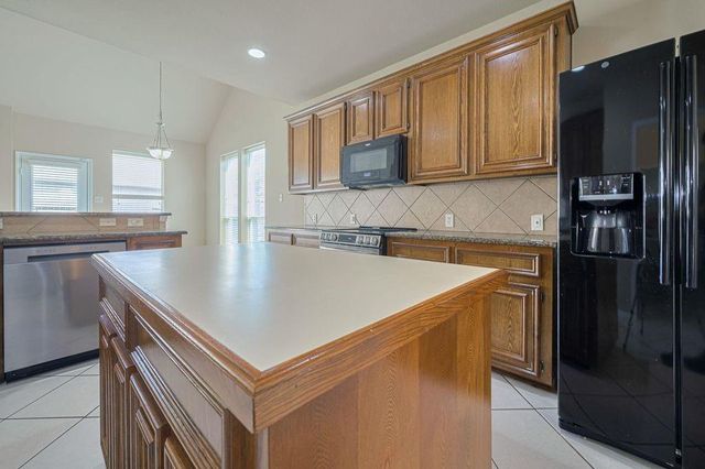 2206 Grand Shore Court, Pearland, TX 77584