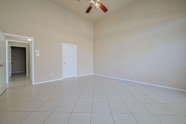 2206 Grand Shore Court, Pearland, TX 77584