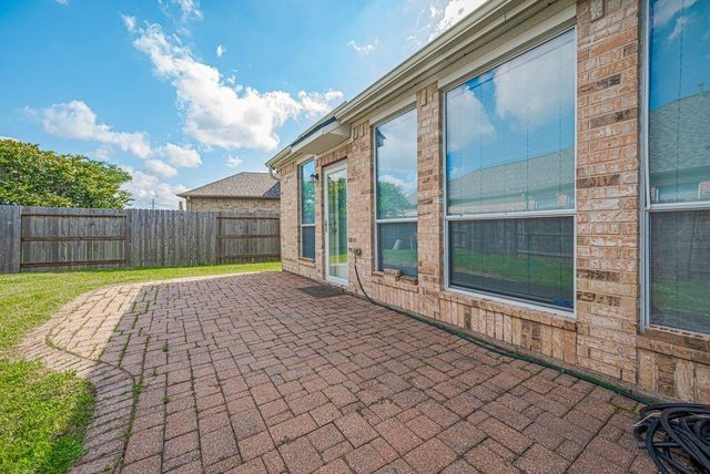 2206 Grand Shore Court, Pearland, TX 77584