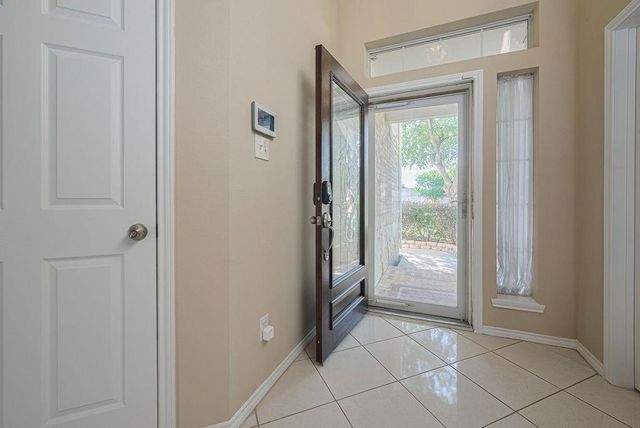 2206 Grand Shore Court, Pearland, TX 77584