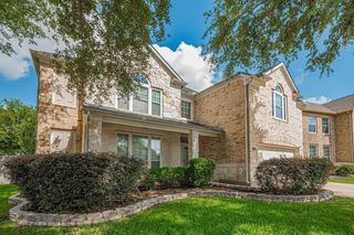 2206 Grand Shore Court, Pearland, TX 77584