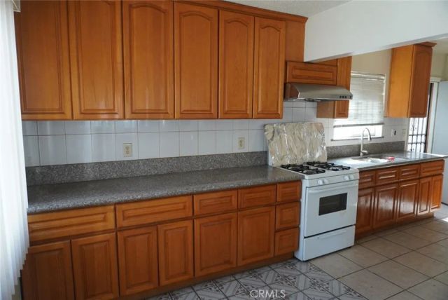 3509 Marmion Way, Los Angeles, CA 90065