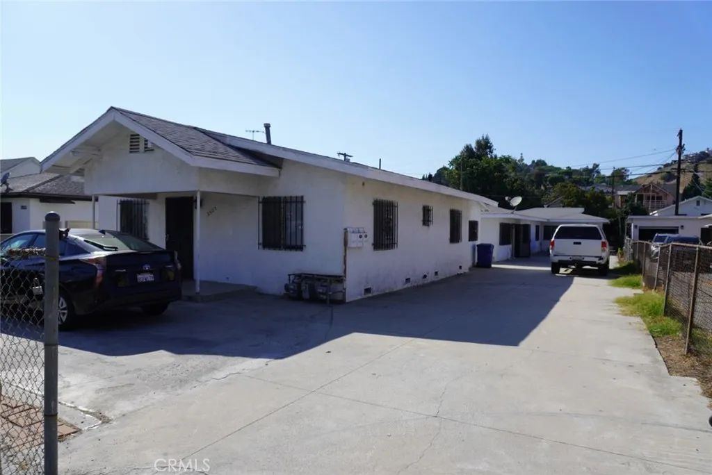 3509 Marmion Way, Los Angeles, CA 90065