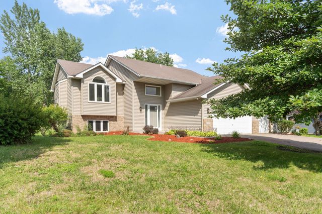 2225 Tart Lake Road, Hugo, MN 55038