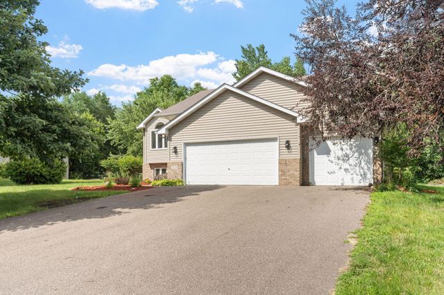 2225 Tart Lake Road, Hugo, MN 55038
