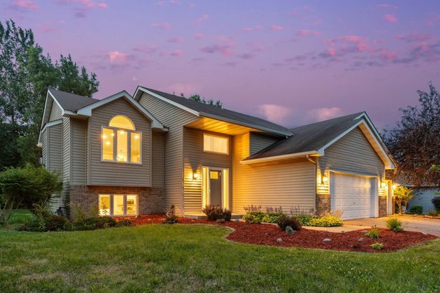 2225 Tart Lake Road, Hugo, MN 55038