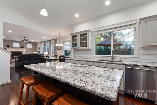 13288 W Heatherbrook Drive, Boise, ID 83713