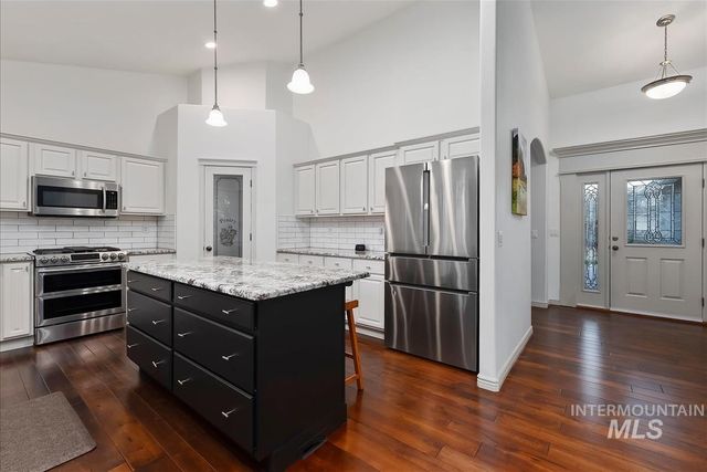 13288 W Heatherbrook Drive, Boise, ID 83713