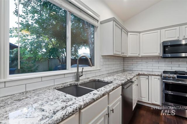 13288 W Heatherbrook Drive, Boise, ID 83713