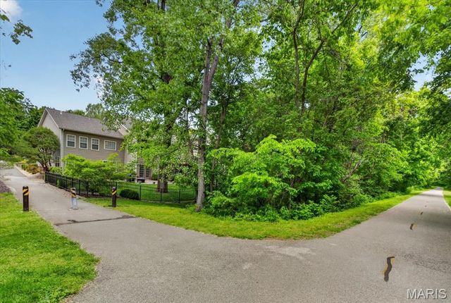 6237 Timberwolfe Drive, Glen Carbon, IL 62034