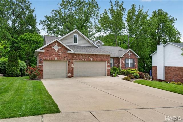6237 Timberwolfe Drive, Glen Carbon, IL 62034