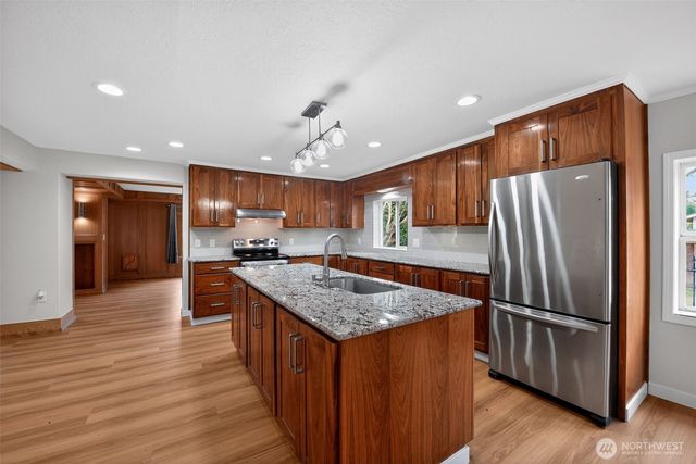 6502 48th Street E, Puyallup, WA 98371