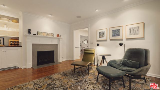 7218 La Presa Drive, Los Angeles, CA 90068
