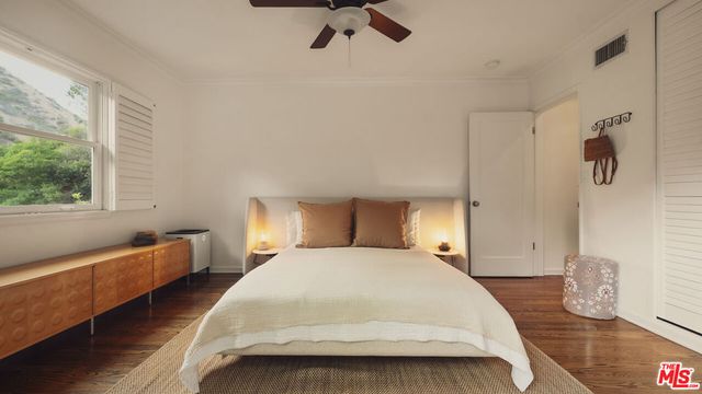 7218 La Presa Drive, Los Angeles, CA 90068