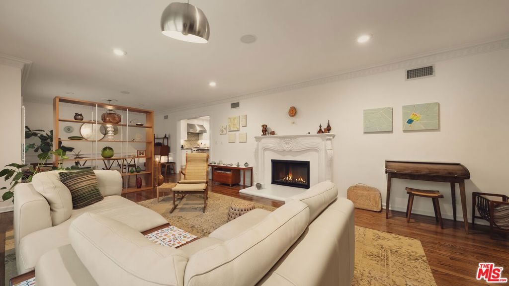 7218 La Presa Drive, Los Angeles, CA 90068 — photo 2