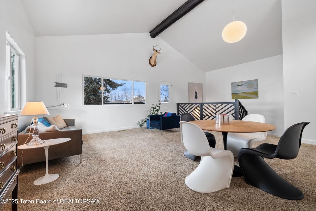 662 E HANSEN Avenue, Jackson, WY 83001 photo 3