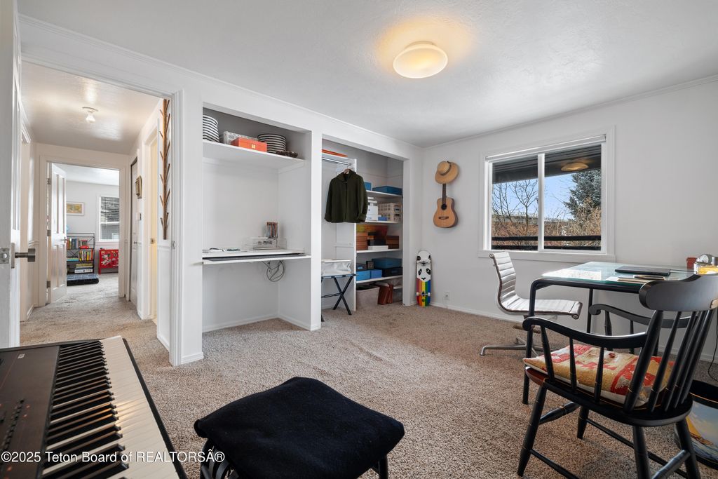 662 E HANSEN Avenue, Jackson, WY 83001 photo 8