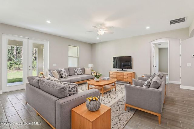 1049 Towhlen Street SE, Palm Bay, FL 32909