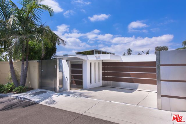 9274 Sierra Mar, Los Angeles, CA 90069