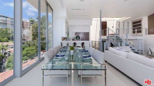 9274 Sierra Mar, Los Angeles, CA 90069