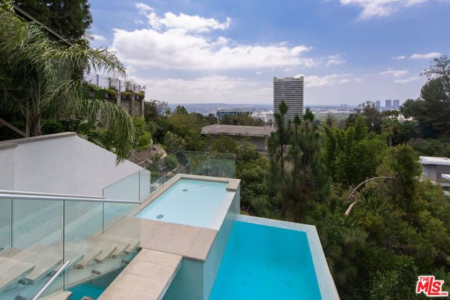 9274 Sierra Mar, Los Angeles, CA 90069
