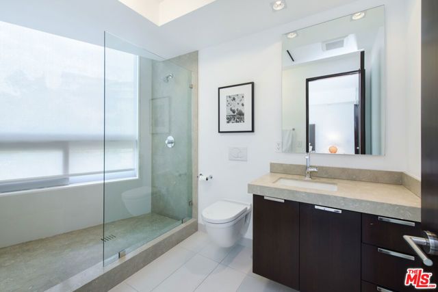 9274 Sierra Mar, Los Angeles, CA 90069