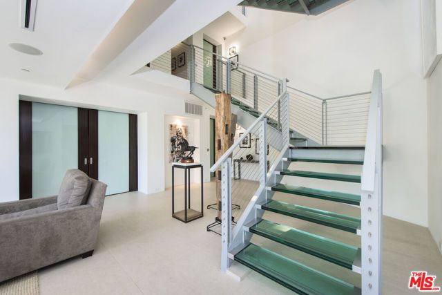 9274 Sierra Mar, Los Angeles, CA 90069