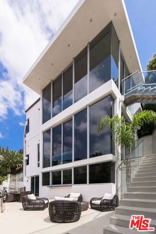 9274 Sierra Mar, Los Angeles, CA 90069