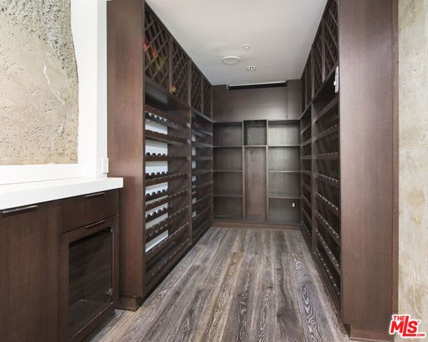 9274 Sierra Mar, Los Angeles, CA 90069