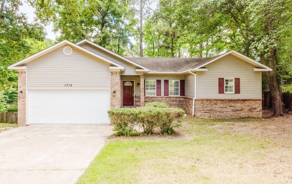 1713 Durwood St, Benton, AR 72019