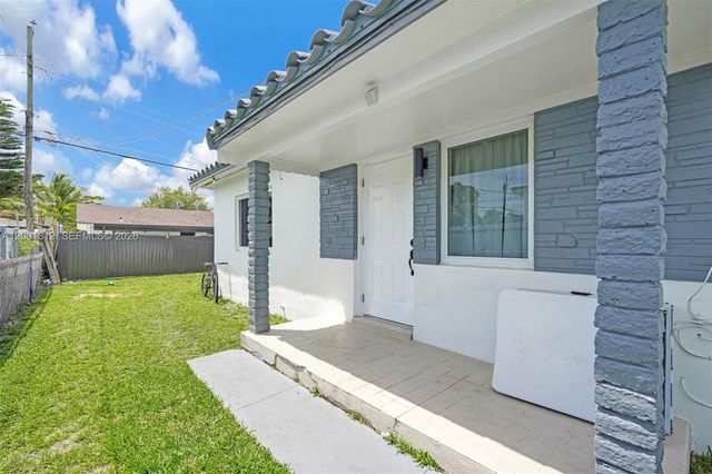 2020 NW 51st St, Miami, FL 33142