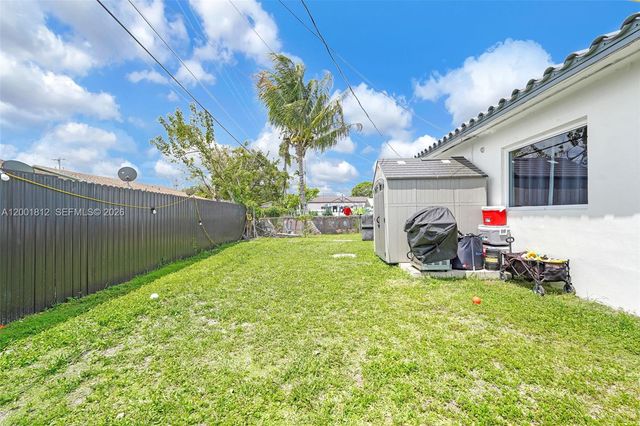 2020 NW 51st St, Miami, FL 33142