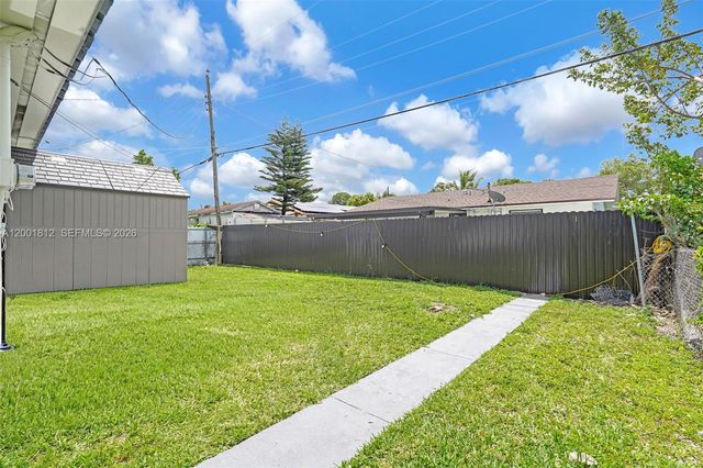 2020 NW 51st St, Miami, FL 33142
