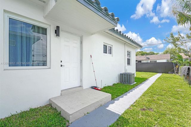 2020 NW 51st St, Miami, FL 33142