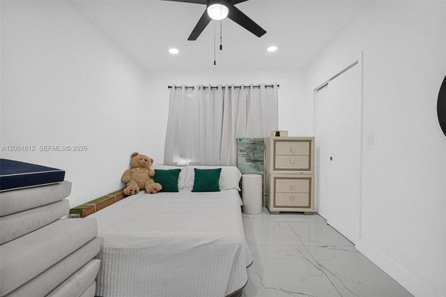 2020 NW 51st St, Miami, FL 33142