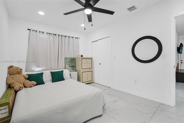 2020 NW 51st St, Miami, FL 33142