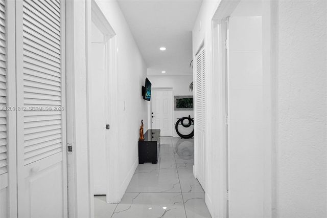 2020 NW 51st St, Miami, FL 33142