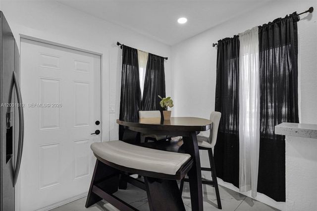 2020 NW 51st St, Miami, FL 33142